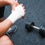 5 Tips Menghindari Kerusakan Sendi pada Olahraga Berat
