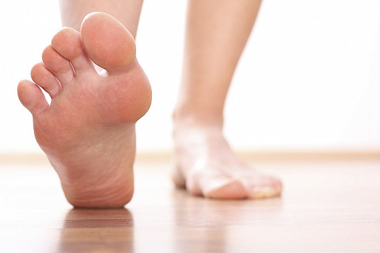 10 Cara Menjaga Kesehatan Kaki Sehari-hari