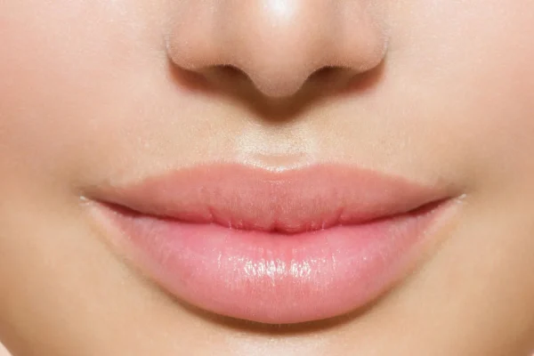 7 Cara Merawat Bibir agar Tetap Lembut dan Sehat Setiap Hari